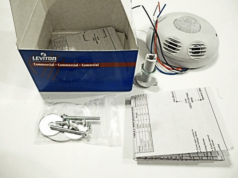 Room Occupancy Sensor Leviton OSC10M0W 1000 sq ft Lighting (Quantity 1